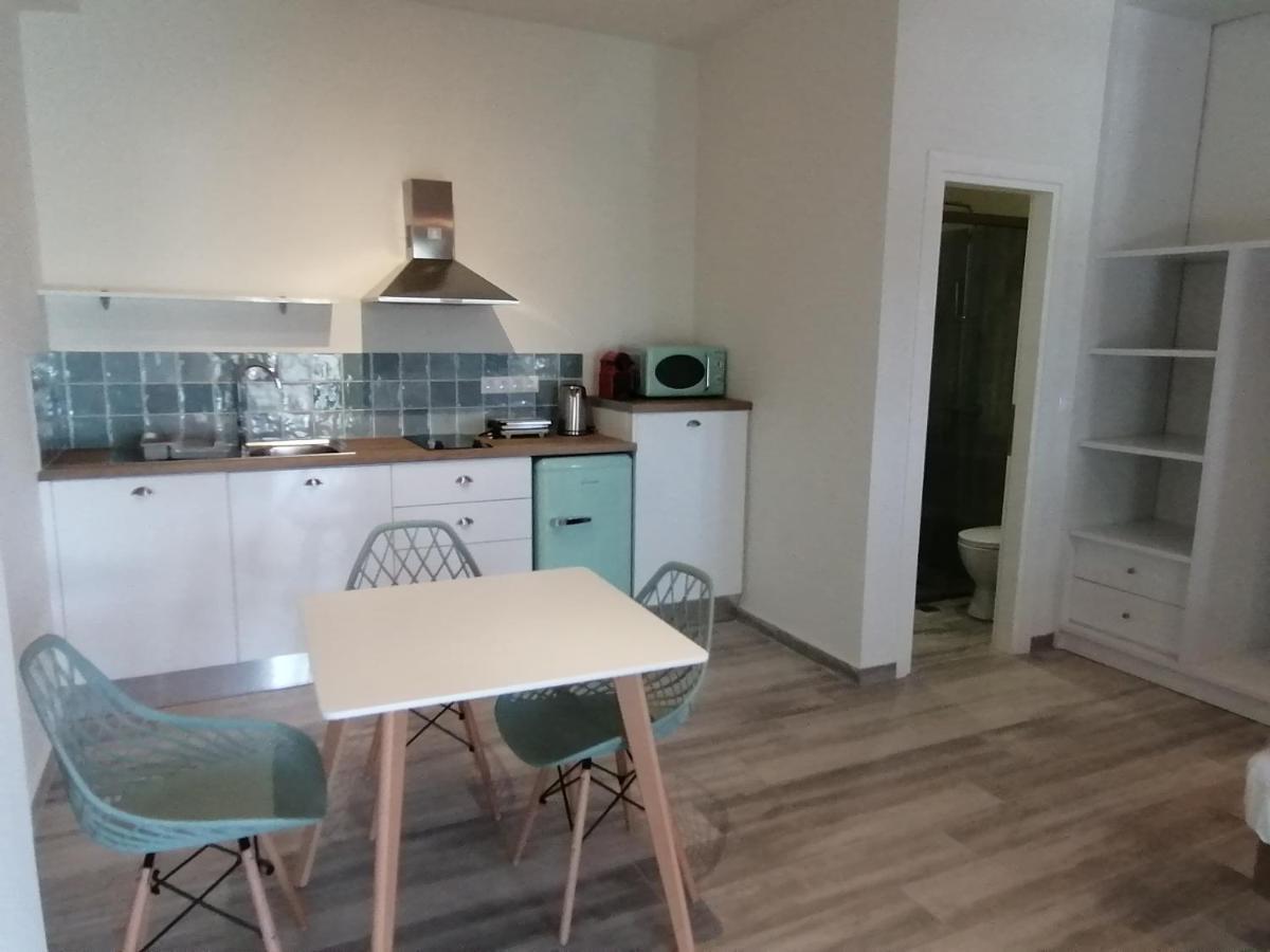 Villa Nena - Studio Suites Калами Екстериор снимка