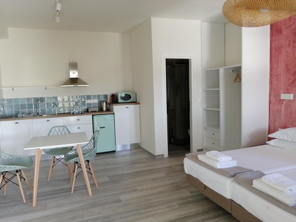 Villa Nena - Studio Suites Калами Екстериор снимка